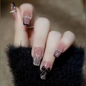 Brand New 24pcs Press On Nails in Dark Pink with Stylish Glitter & 3D Bow